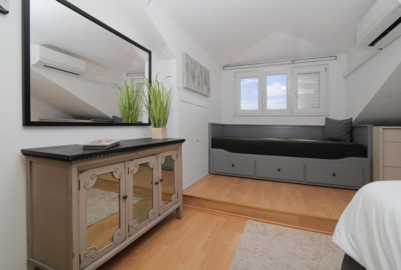 Spacious 2 Bedroom Apt Luxeview- Oldtownview, 10Min To Town ดูบรอฟนิก ภายนอก รูปภาพ